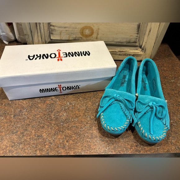 Minnetonka Shoes - NWT Minnetonka teal suede shoes size 5.5